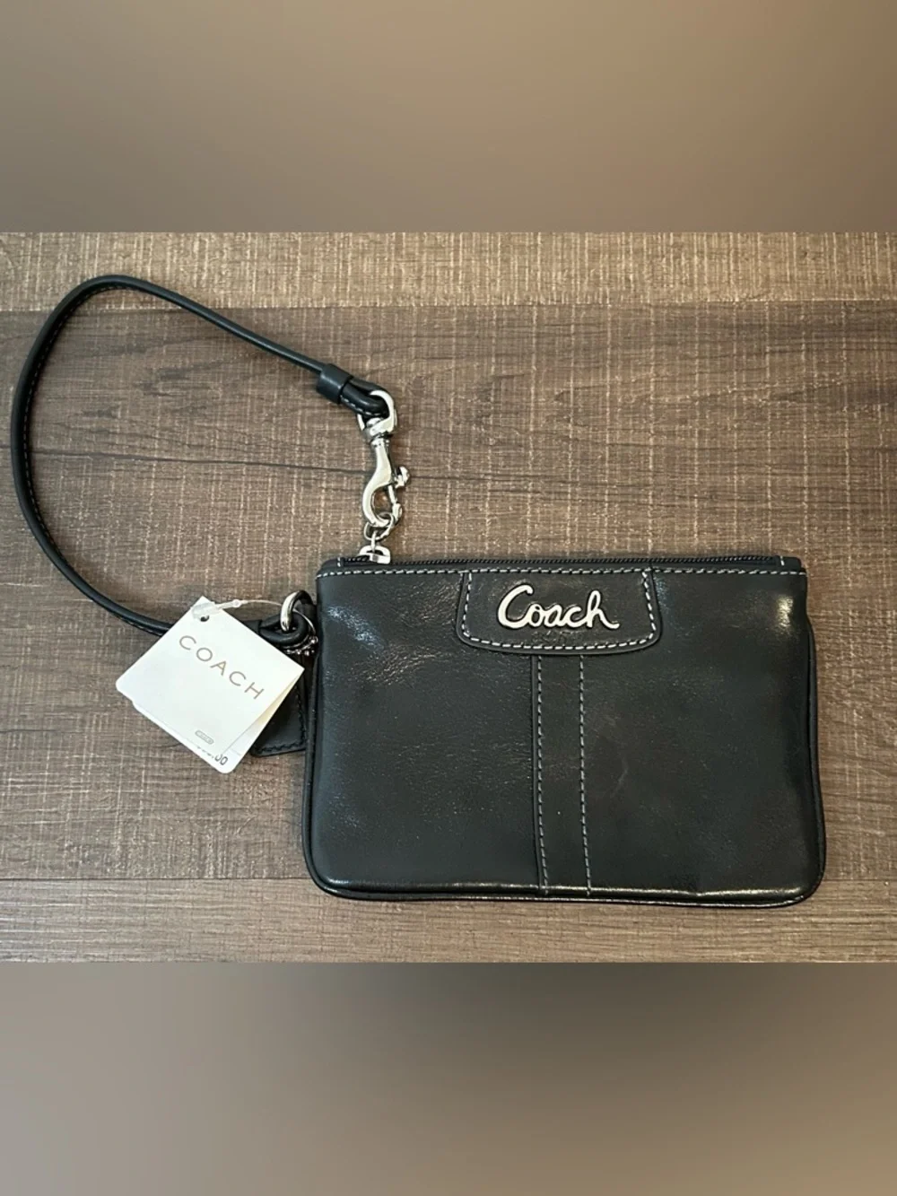 Coach Signature Black Leather Penelope Wristlet NWT F42230 New Old Stock